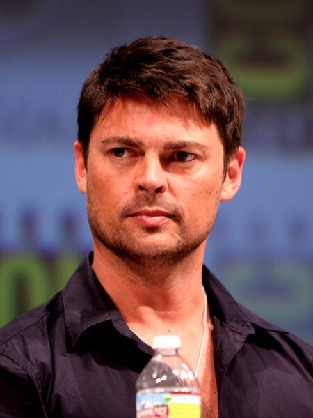 File:Karl Urban.jpg